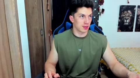 Snapshot of javiersexymann chatting on 12/18/24, 08:25 Javier online show from 12/18/24, 08:25