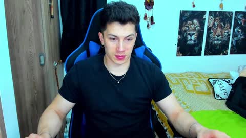 Snapshot of javiersexymann chatting on 01/05/25, 12:09 Javier online show from 01/05/25, 12:09