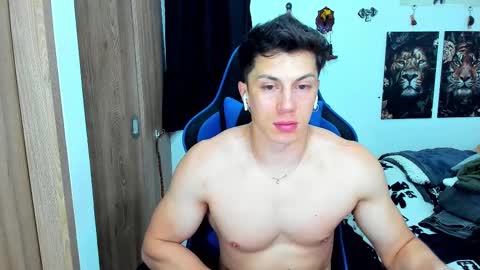 Snapshot of javiersexymann chatting on 02/17/25, 01:25 Javier online show from 02/17/25, 01:25