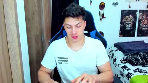 Snapshot of javiersexymann chatting on 02/17/25, 05:32 Javier online show from 02/17/25, 05:32