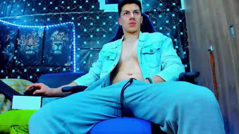 Snapshot of javiersexymann chatting on 09/25/25, 11:30 Javier online show from 09/25/25, 11:30