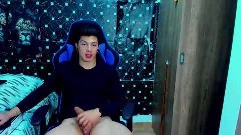 Snapshot of javiersexymann chatting on 01/08/26, 01:08 Javier online show from 01/08/26, 01:08