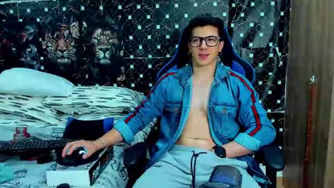 Snapshot of javiersexymann chatting on 02/27/26, 11:38 Javier online show from 02/27/26, 11:38