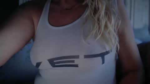 Snapshot of javlovesu chatting on 11/03/25, 07:37 JAV online show from 11/03/25, 07:37