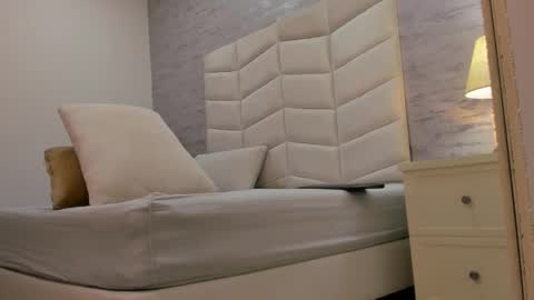 jax black online show from 12/04/25, 07:22