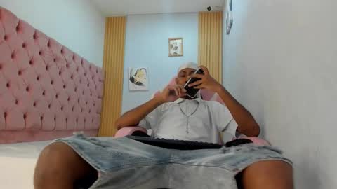 jax_maliq online show from 11/18/25, 01:11