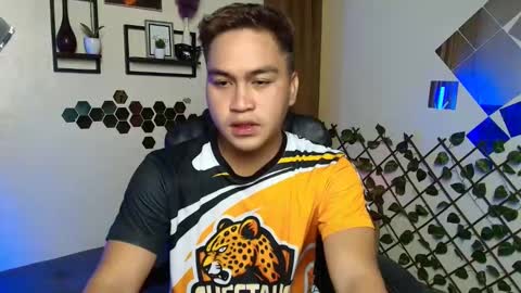 Snapshot of jay_hotcummer chatting on 02/09/26, 07:01 JL online show from 02/09/26, 07:01