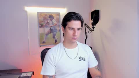Snapshot of jayalvarrez_ chatting on 10/25/25, 10:15 Jay Alvarrez online show from 10/25/25, 10:15