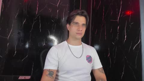 Snapshot of jayalvarrez_ chatting on 03/26/26, 06:46 Jay Alvarrez online show from 03/26/26, 06:46