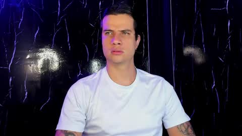 Snapshot of jayalvarrez_ chatting on 05/19/26, 12:11 Jay Alvarrez online show from 05/19/26, 12:11