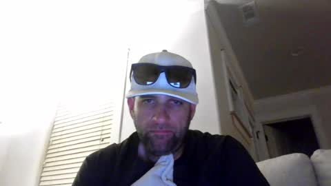 Snapshot of jaybee8112 chatting on 07/13/26, 07:33 jaybee8112 online show from 07/13/26, 07:33
