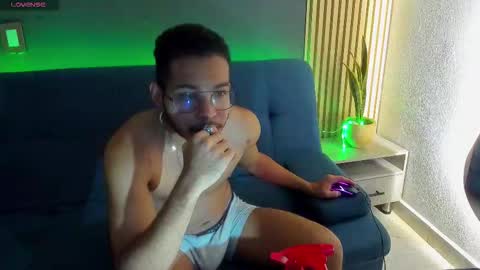 Jay online show from 12/18/25, 02:17