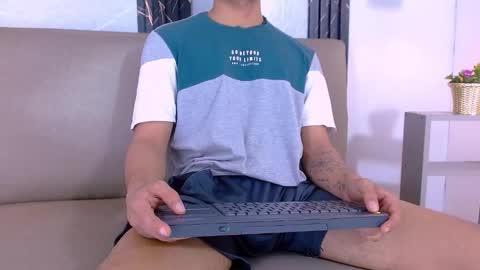 Snapshot of jayden_morris chatting on 12/19/25, 12:01 Jayden Morris online show from 12/19/25, 12:01