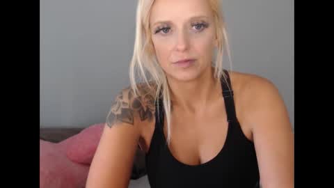 Snapshot of jaydenangel chatting on 04/18/26, 04:55 Blondie Queen Jayden online show from 04/18/26, 04:55