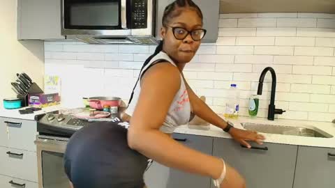 Naomiruty online show from 05/19/26, 01:11