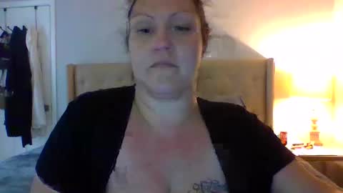 Snapshot of jayisher chatting on 05/04/26, 08:27 Jay is HER online show from 05/04/26, 08:27
