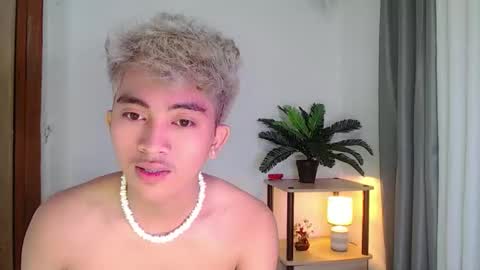 jaysee_hugecox online show from 04/18/26, 07:51