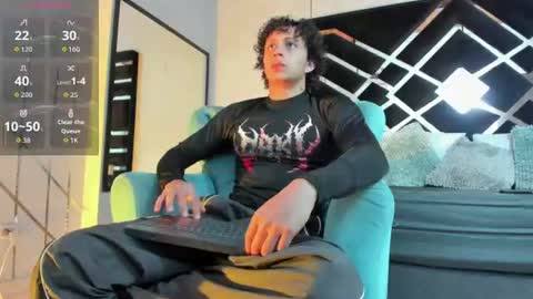 Snapshot of jaytaylorr chatting on 06/23/26, 11:30 Jay Taylor online show from 06/23/26, 11:30