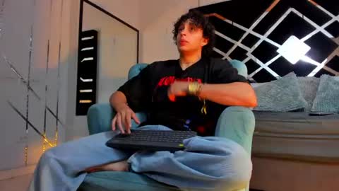 Snapshot of jaytaylorr chatting on 06/27/26, 11:37 Jay Taylor online show from 06/27/26, 11:37