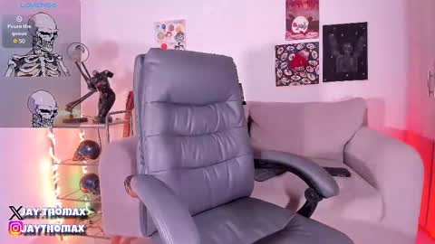 Snapshot of jaythomax chatting on 03/04/25, 11:32 jaythomax online show from 03/04/25, 11:32