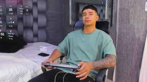 jaze_bradley online show from 11/11/25, 11:32