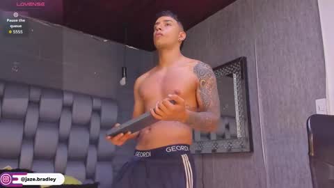 jaze_bradley online show from 11/14/25, 11:53