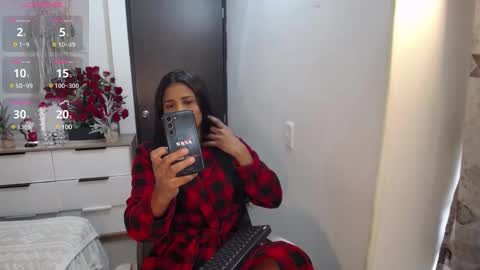 Snapshot of jazmin1000 chatting on 12/24/24, 11:49 valentin online show from 12/24/24, 11:49