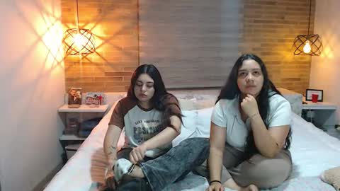 Snapshot of jazmin_dharius chatting on 11/14/25, 09:41 Jazmin and Scarlett online show from 11/14/25, 09:41