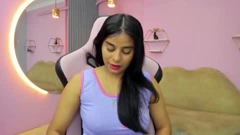 Snapshot of jazmin_ebony chatting on 10/01/25, 10:43 jazmin online show from 10/01/25, 10:43