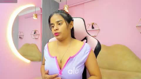 Snapshot of jazmin_ebony chatting on 10/11/25, 10:47 jazmin online show from 10/11/25, 10:47