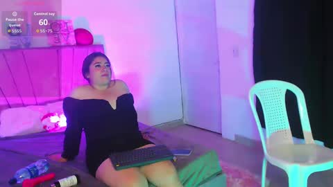Snapshot of jazmin_flame chatting on 09/30/25, 12:15 jazmin_flame online show from 09/30/25, 12:15