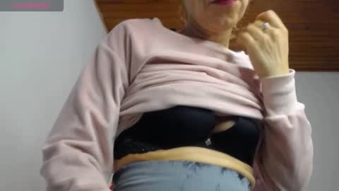 Snapshot of jazmin_princess_hot chatting on 09/26/25, 09:08 jazmin online show from 09/26/25, 09:08