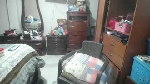Snapshot of jazmin_rios chatting on 03/23/26, 01:26 jazmim online show from 03/23/26, 01:26