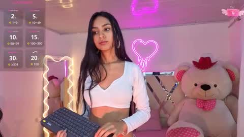 Jazmin  online show from 10/12/25, 11:42