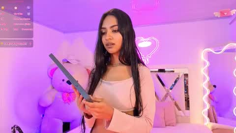 Jazmin  online show from 10/18/25, 11:44