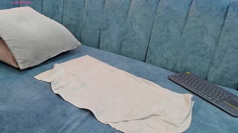 Jasmine  online show from 03/09/25, 10:08