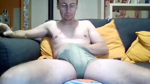 Snapshot of jbcascadess chatting on 11/28/25, 08:22 jbcascadess online show from 11/28/25, 08:22