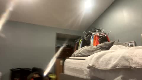 Snapshot of jcaps86 chatting on 11/17/25, 06:41 jcaps86 online show from 11/17/25, 06:41