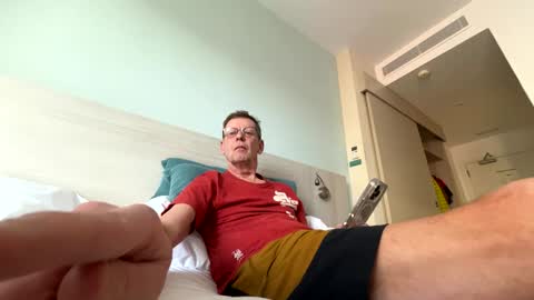 Snapshot of jcar57 chatting on 02/07/25, 08:33 Jon online show from 02/07/25, 08:33