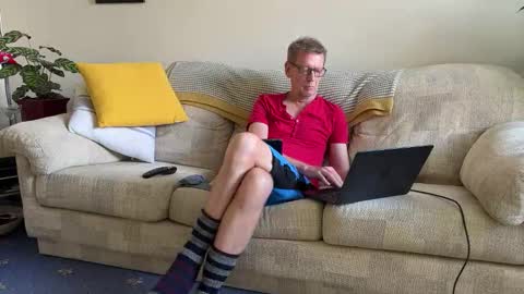 Snapshot of jcar57 chatting on 09/30/25, 02:00 Jon online show from 09/30/25, 02:00