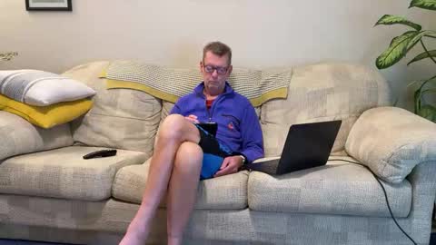 Snapshot of jcar57 chatting on 10/27/25, 06:12 Jon online show from 10/27/25, 06:12