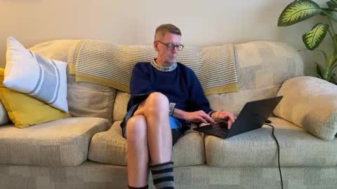 Snapshot of jcar57 chatting on 11/26/25, 03:02 Jon online show from 11/26/25, 03:02