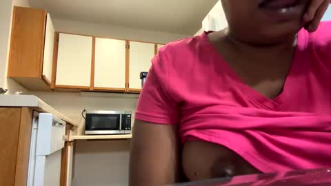 Snapshot of jccaramelbarbie12 chatting on 01/27/25, 06:09 JCCaramelbarbie online show from 01/27/25, 06:09