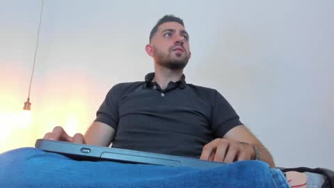 Snapshot of jcdq_ chatting on 02/05/25, 04:58 all public online show from 02/05/25, 04:58