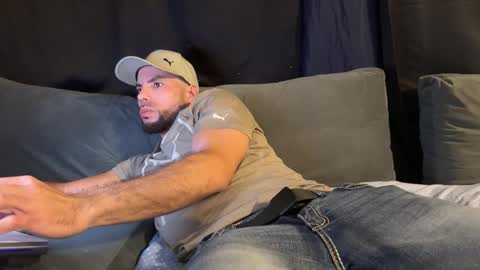 Snapshot of jcmax305 chatting on 02/14/26, 07:10 JcMax305 online show from 02/14/26, 07:10