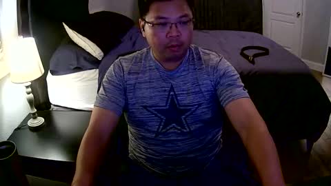 Snapshot of jcmelbow323 chatting on 10/16/25, 04:24 jcmelbow323 online show from 10/16/25, 04:24