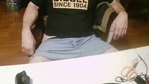 Snapshot of jd19852 chatting on 11/30/25, 03:32 jd19852 online show from 11/30/25, 03:32