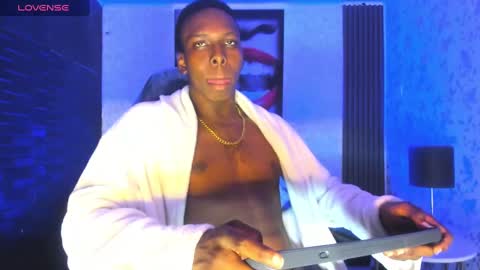 Snapshot of jd_thebaby chatting on 03/05/25, 12:33 jd thebaby online show from 03/05/25, 12:33