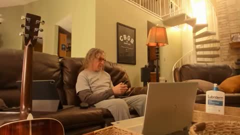 Snapshot of jdineuless chatting on 01/11/26, 04:34 JDinEuless online show from 01/11/26, 04:34