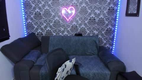 . Julianita y Valery . online show from 10/22/25, 02:56